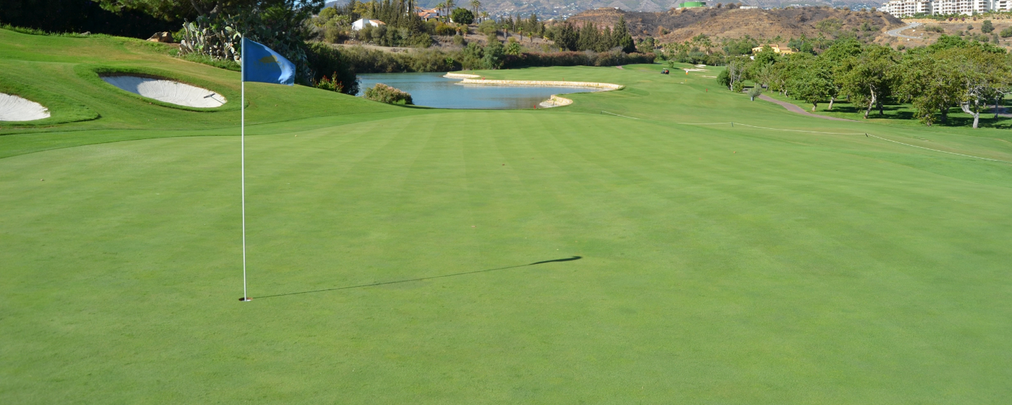 Location Customizable Magnet - Golf Backgrounds GOLF WATER HAZARD